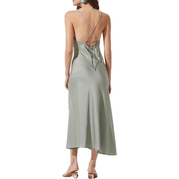 NWOT ASTR the Label Slip Dress Open
back Side Slit Sage Size Large - Picture 15 of 16